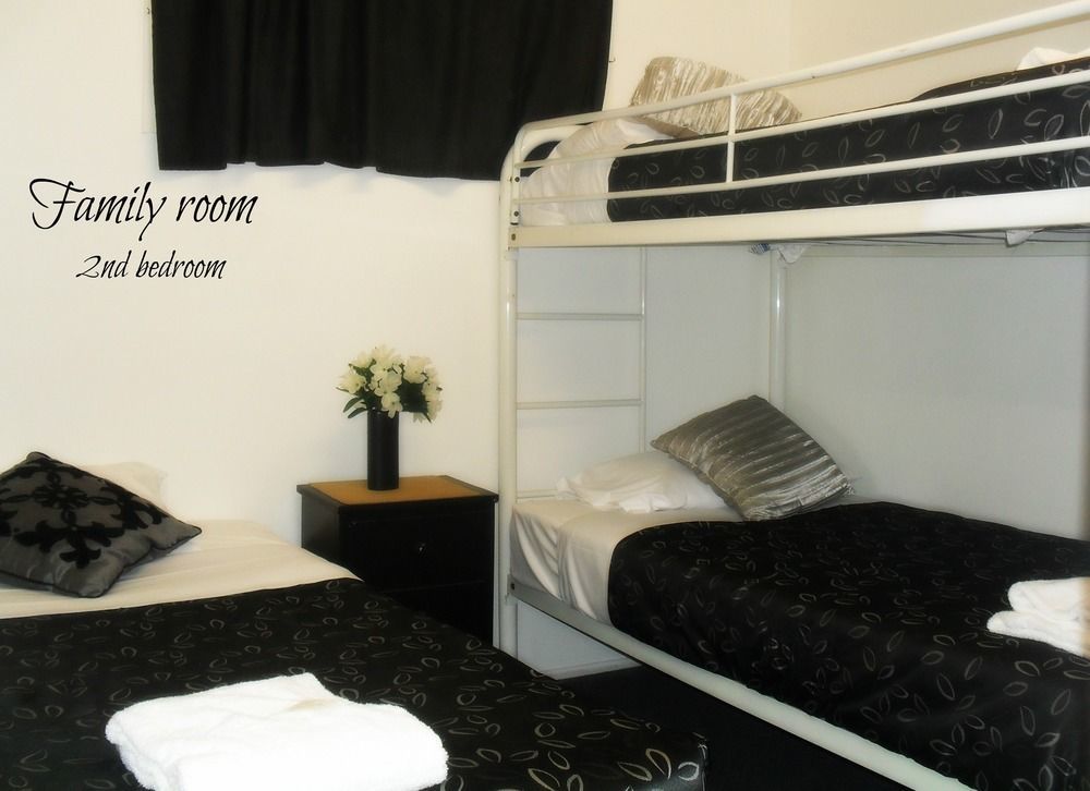 Charm City Motel Μπούνταμπεργκ Εξωτερικό φωτογραφία